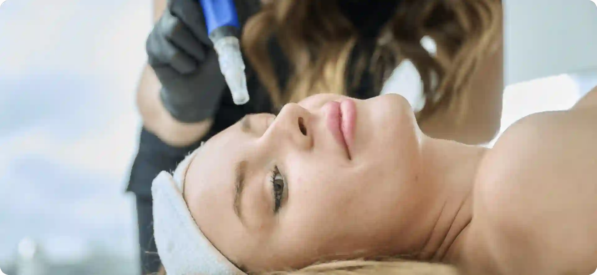 How Do Microneedles Trigger New Collagen and Elastin in Loose Skin Derby?